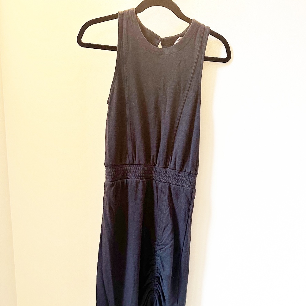 Women's Splendid charcoal midi dress with front ruching and small slip.